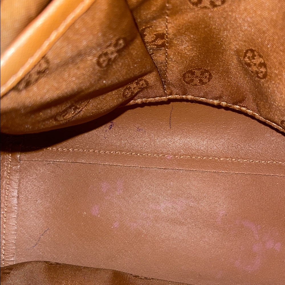 Tory Burch Medium Buckle York Tan Leather Tote - Picture 14 of 17
